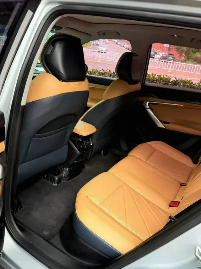 2023 GEELY STARRAY thumbnail 3