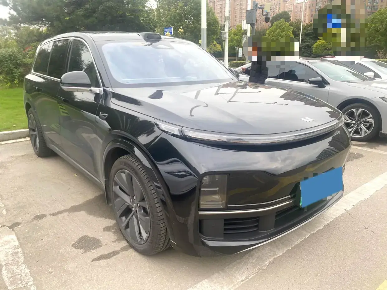 2022 LI L9 thumbnail 3