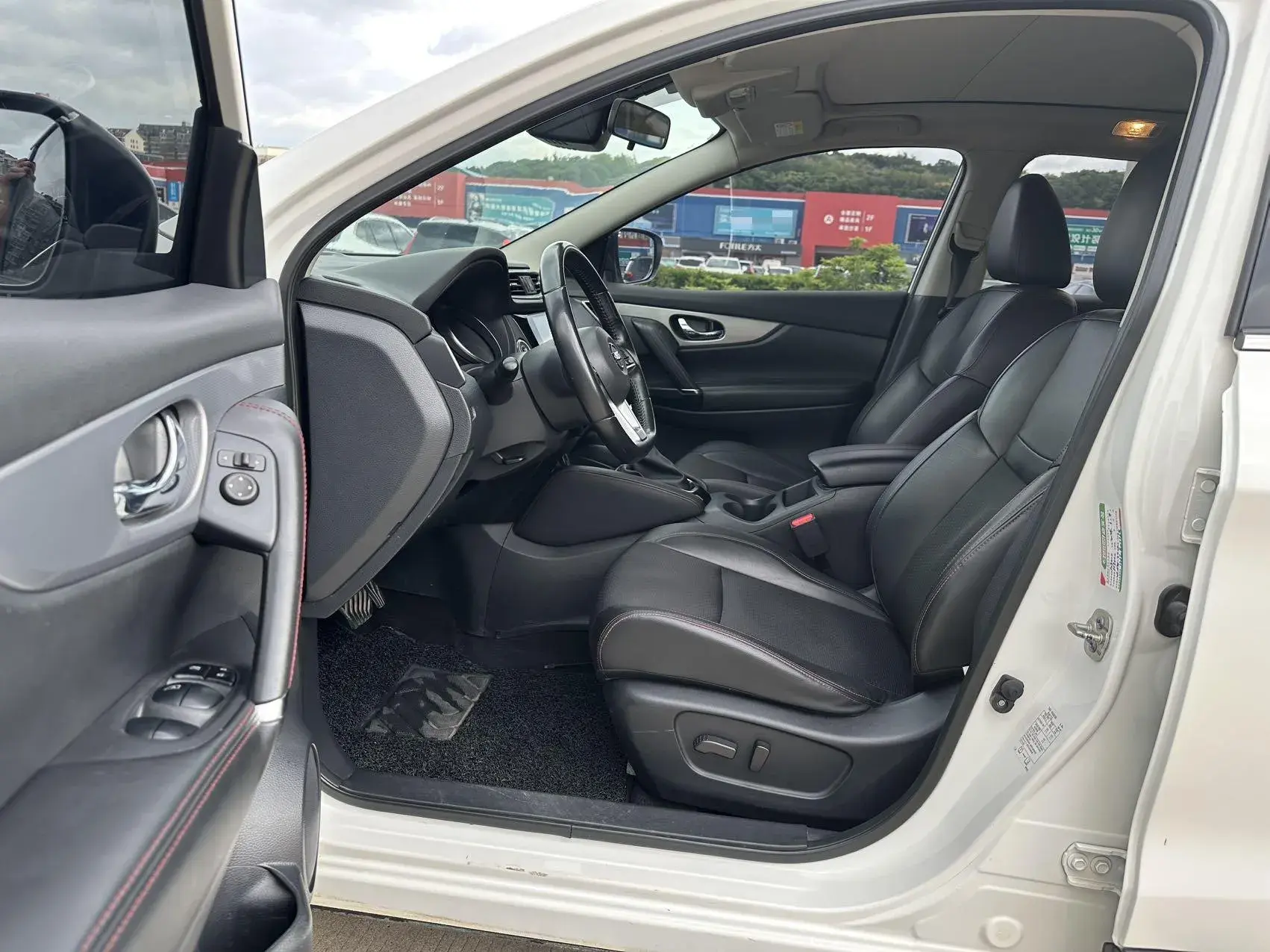 2019 NISSAN QASHQAI thumbnail 4