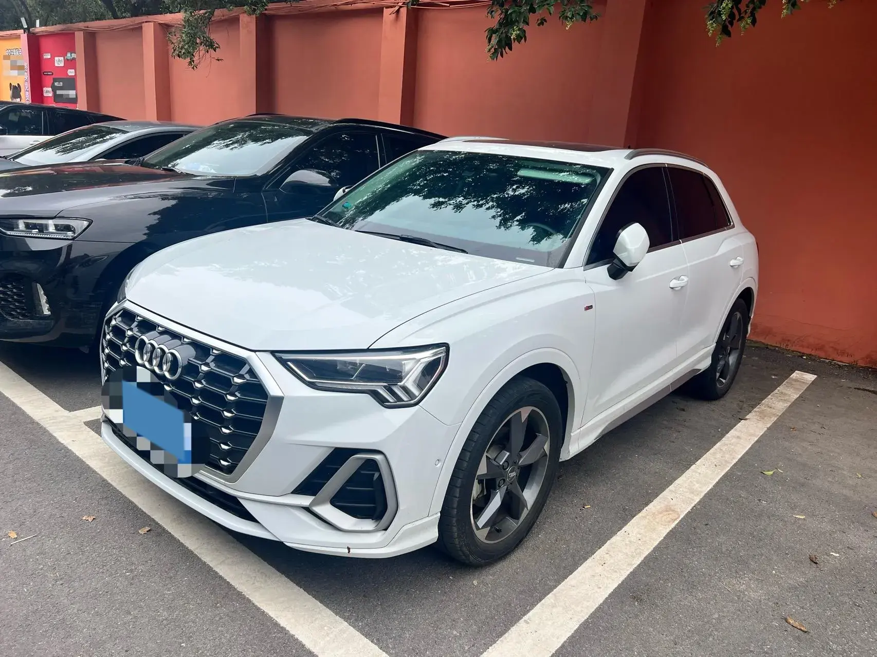 2021 AUDI Q3 view 1