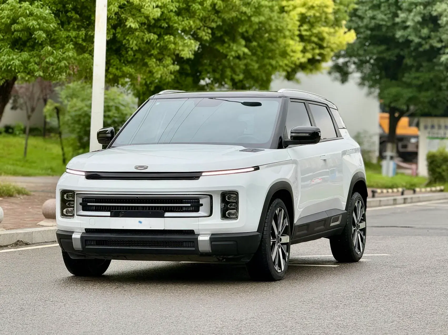 2023 GEELY ICON view 1