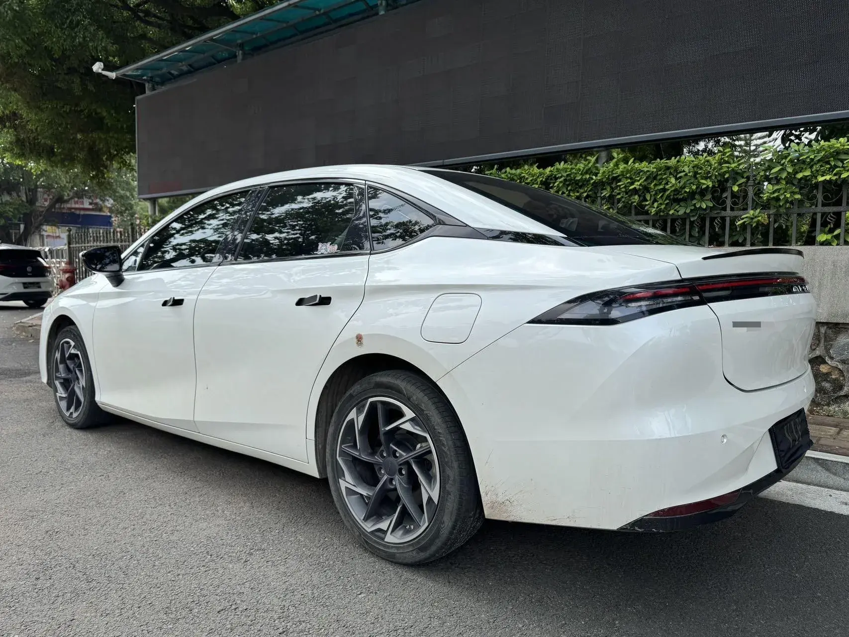 2024 AION AION thumbnail 3