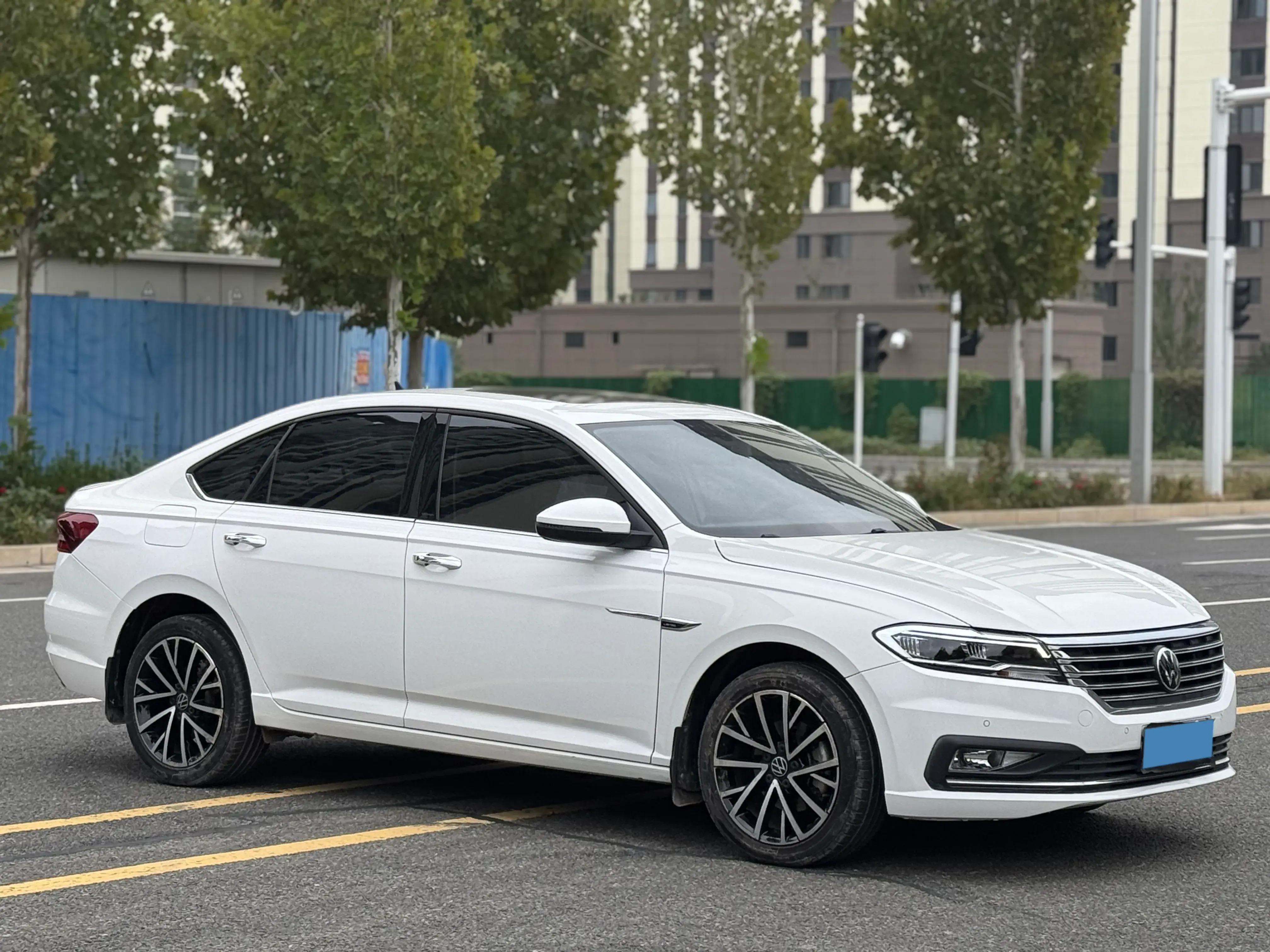 2021 VOLKSWAGEN LAVIDA thumbnail 3