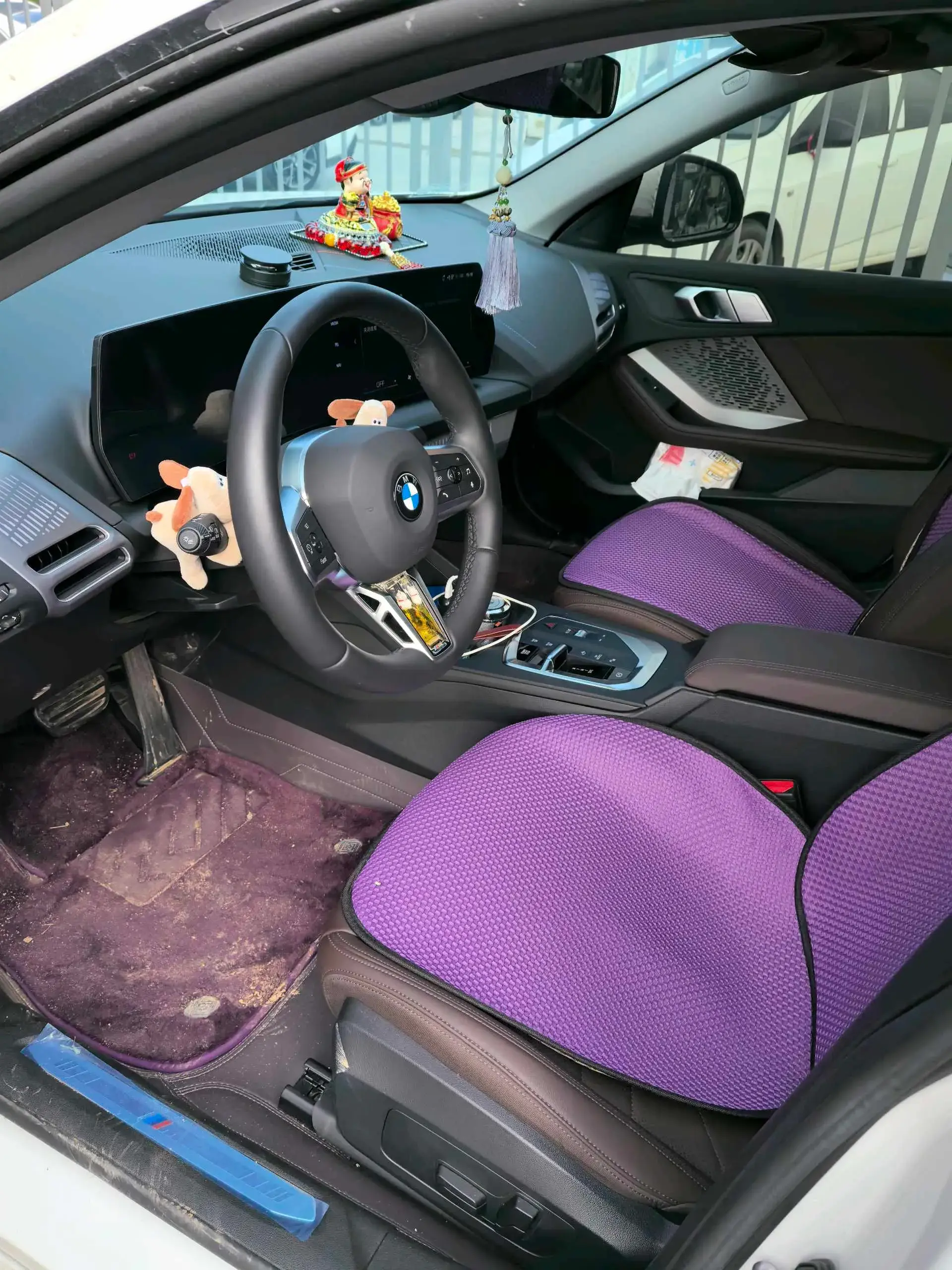 2025 BMW 2 thumbnail 3