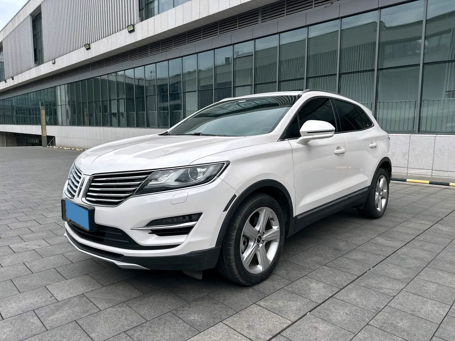 2018 LINCOLN MKC view 1
