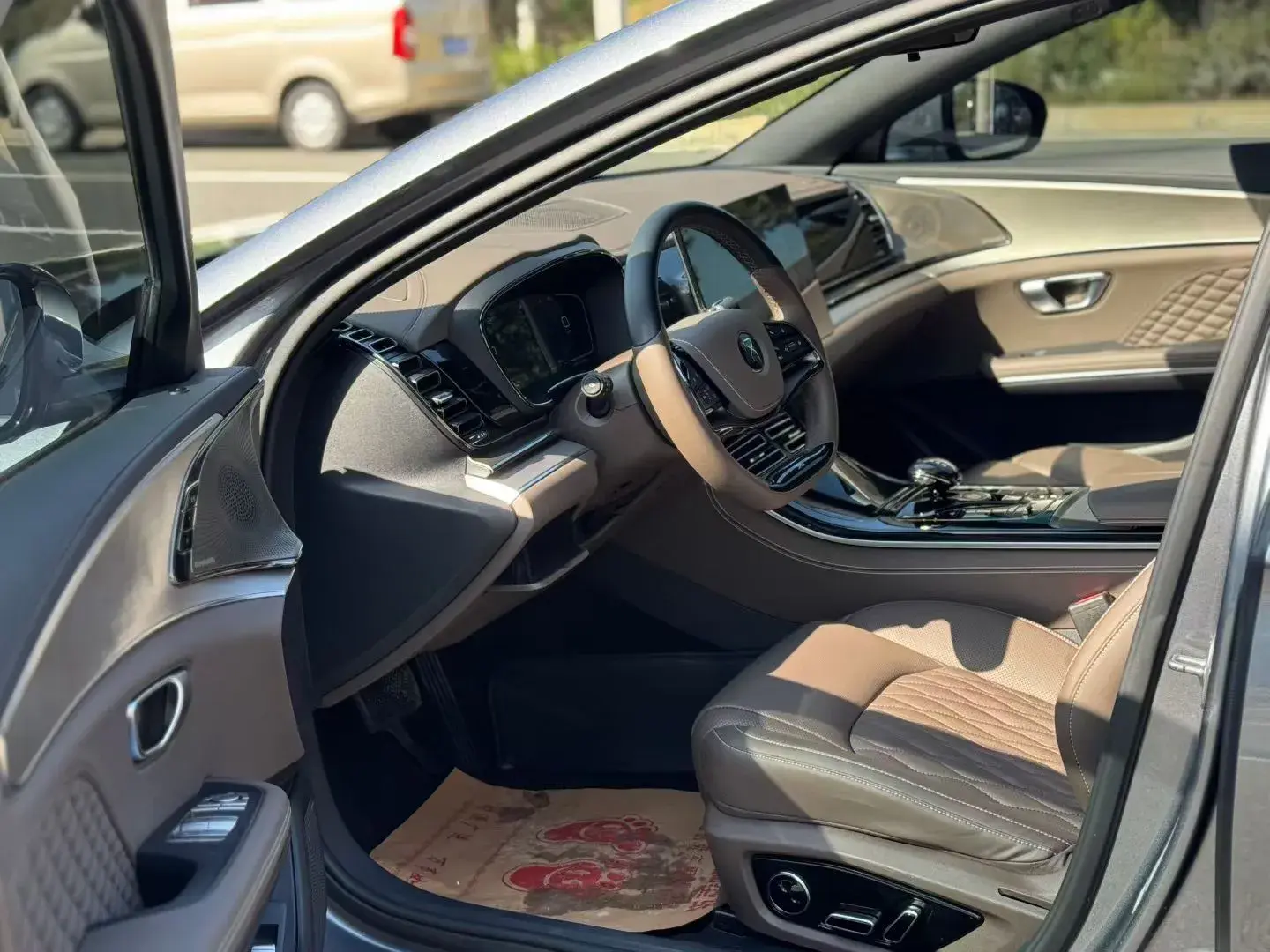 2022 BYD HAN thumbnail 4