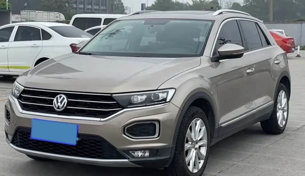 2021 VOLKSWAGEN T-ROC view 1