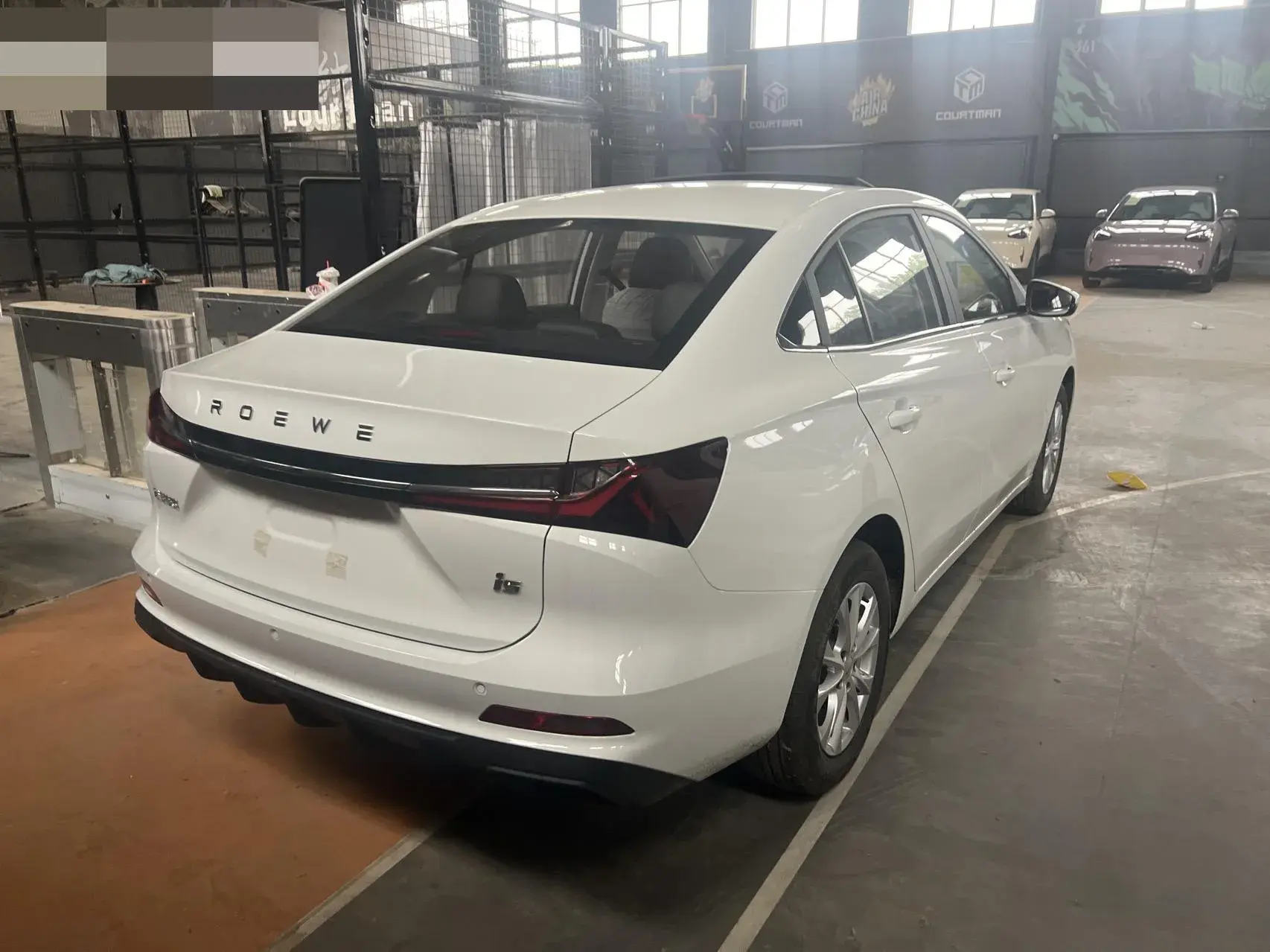 2023 ROEWE I5 thumbnail 3