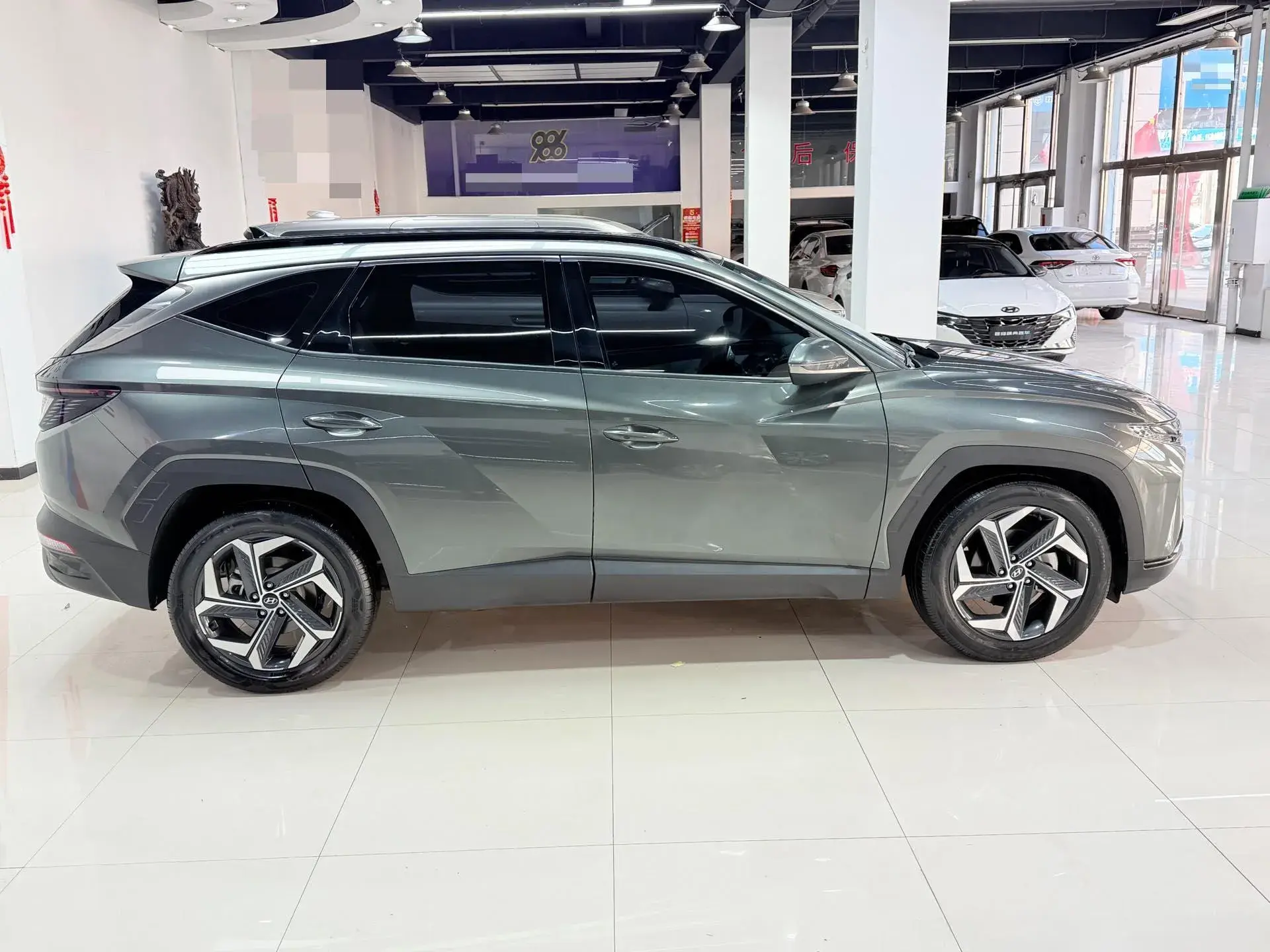2021 HYUNDAI TUCSON thumbnail 4