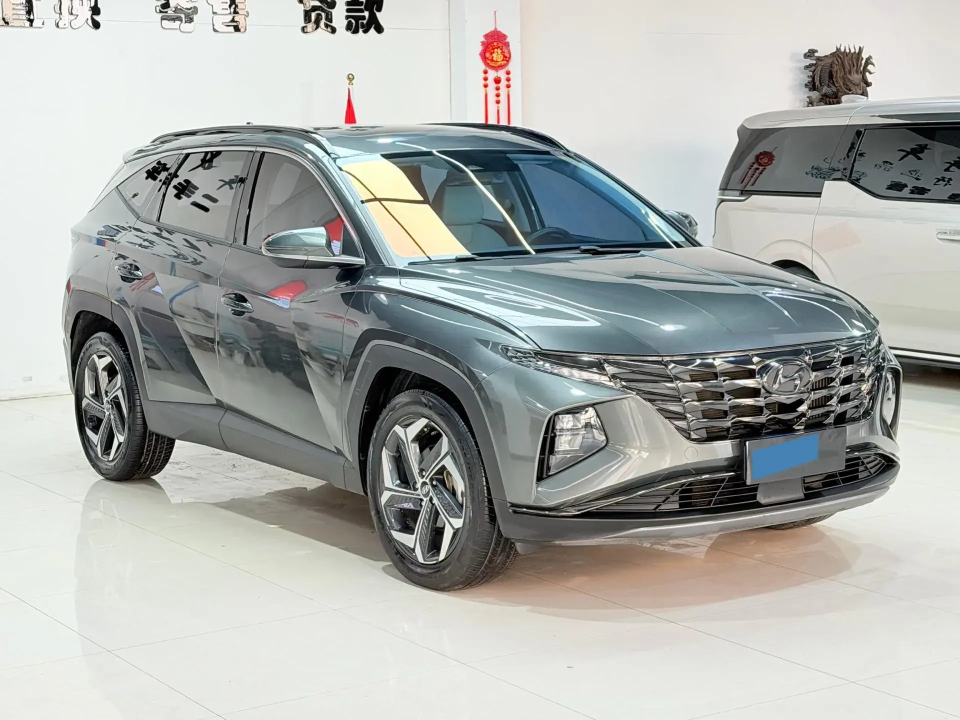 2021 HYUNDAI TUCSON thumbnail 3