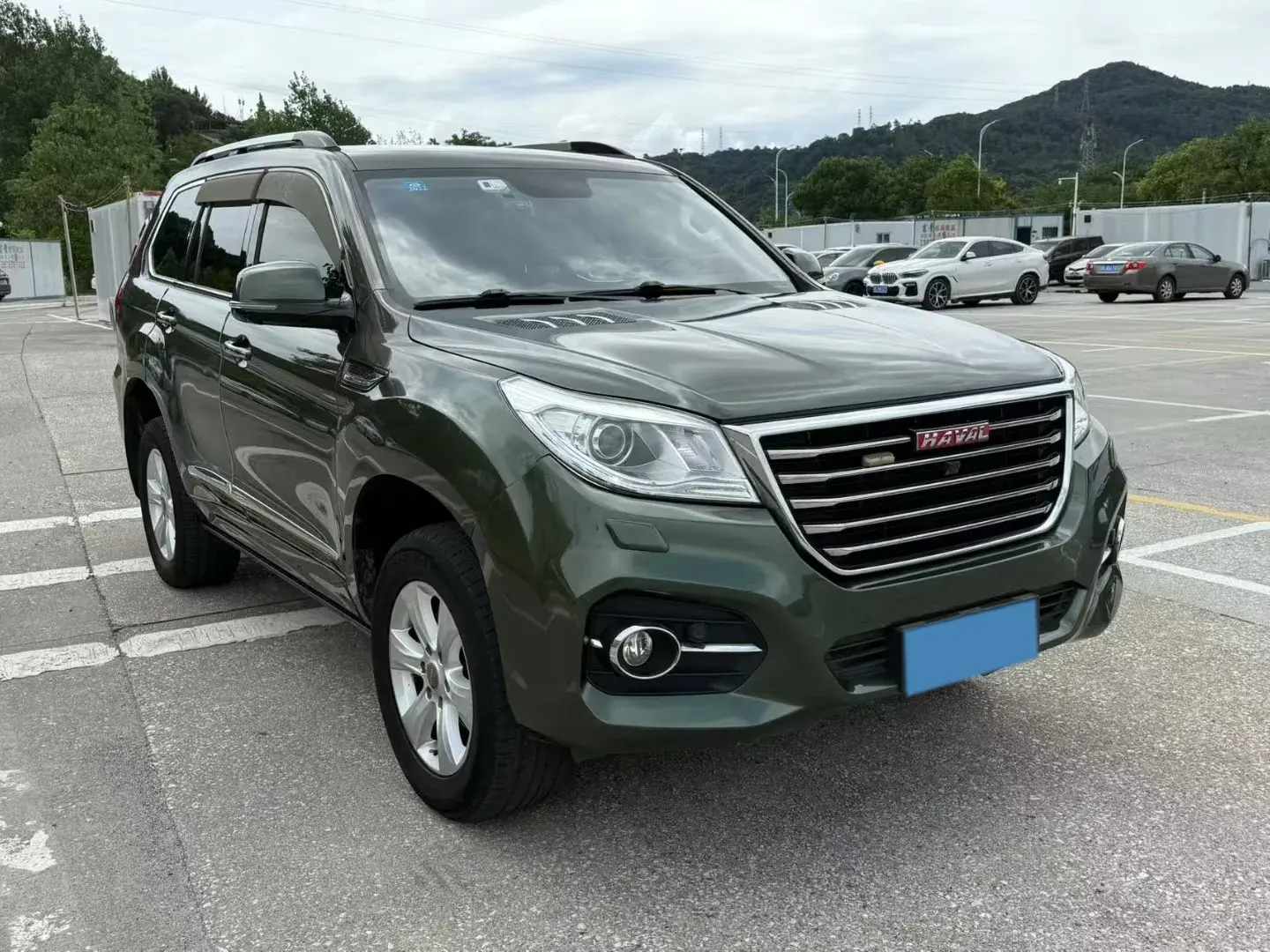 2017 HAVAL H9 thumbnail 3