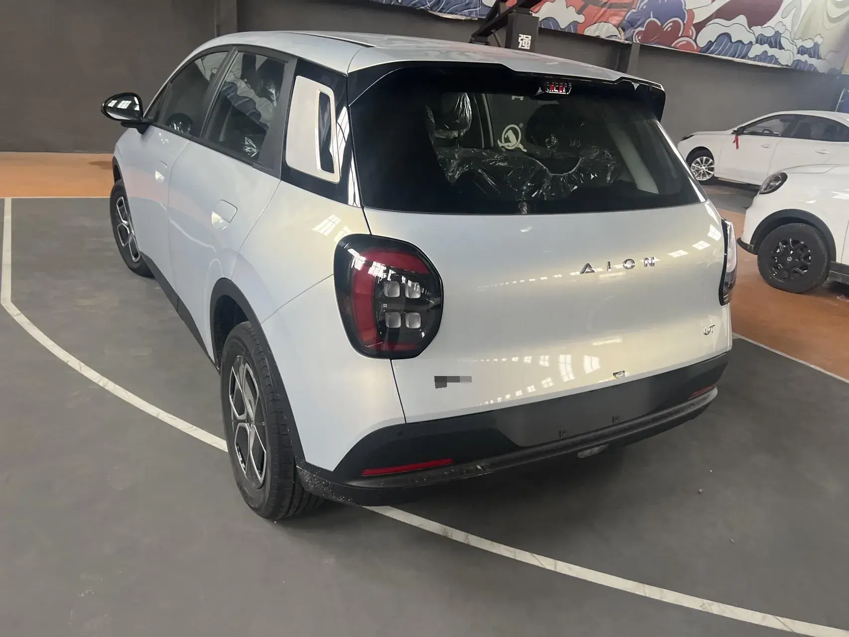 2025 AION AION thumbnail 4