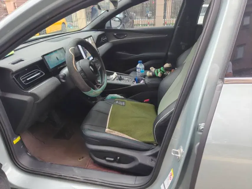 2024 BYD SEAL thumbnail 2