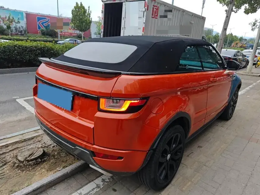 2018 LAND ROVER thumbnail 4