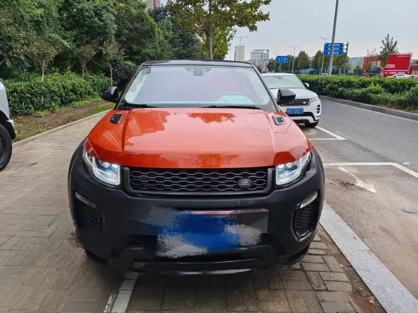 2018 LAND ROVER thumbnail 3