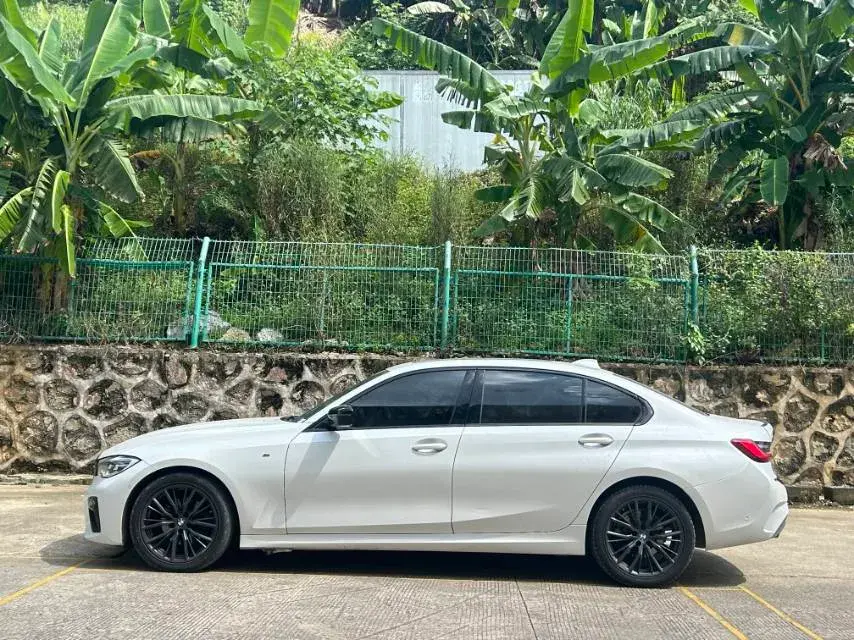 2020 BMW 3 thumbnail 3