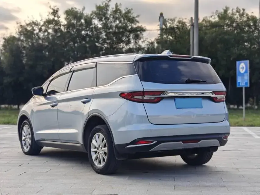 2021 GEELY JIAJI thumbnail 4