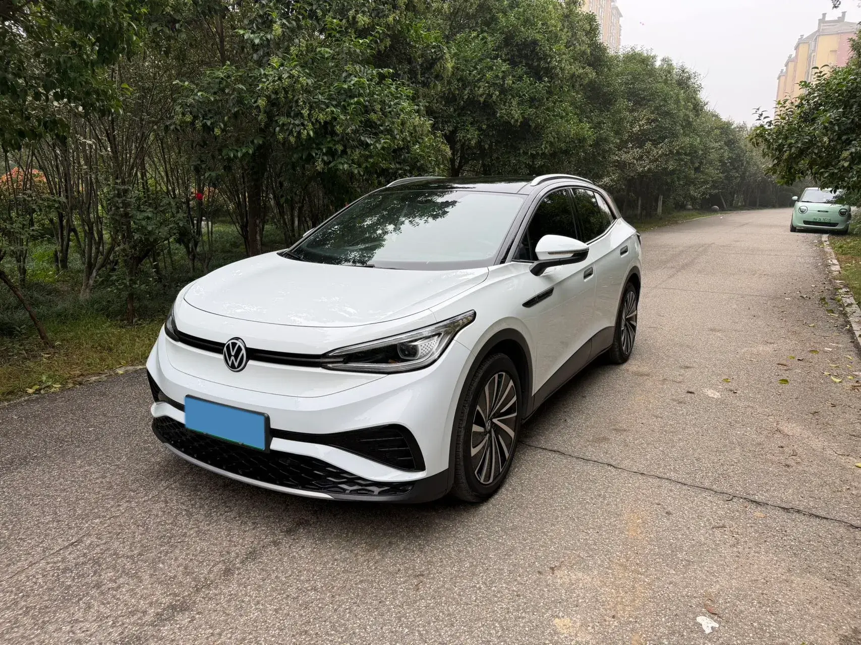 2022 VOLKSWAGEN ID.4 view 1