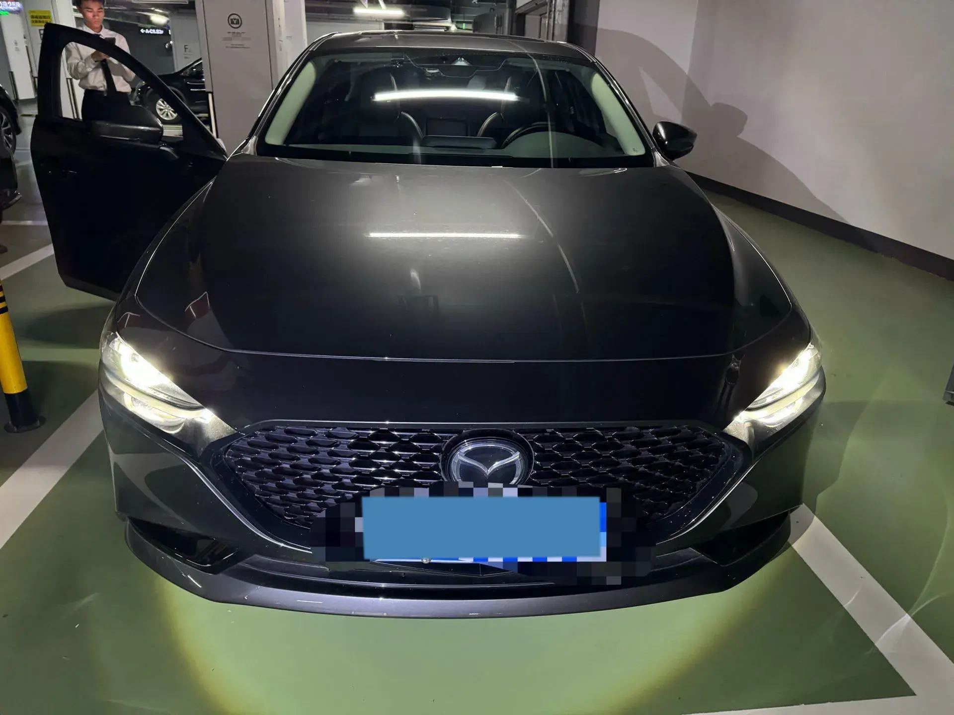 2023 MAZDA 3 thumbnail 2