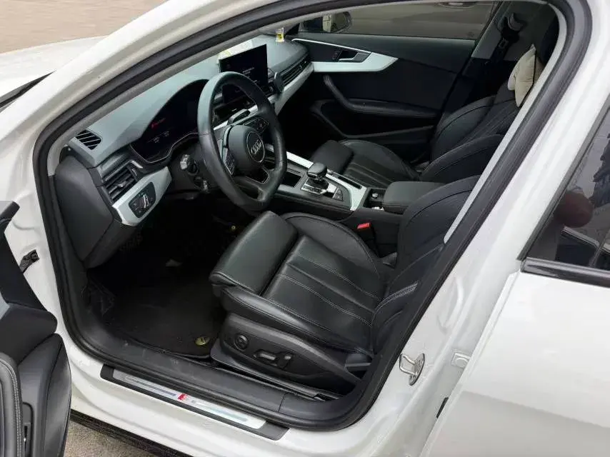 2022 AUDI A4L thumbnail 4