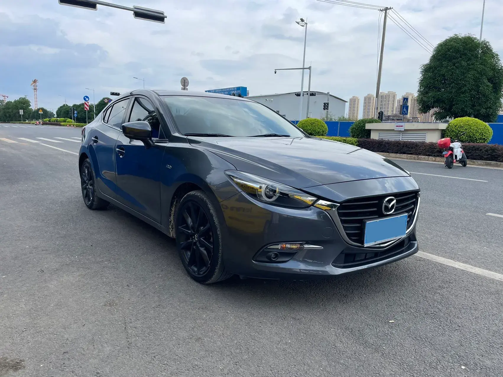 2017 MAZDA 3 thumbnail 3