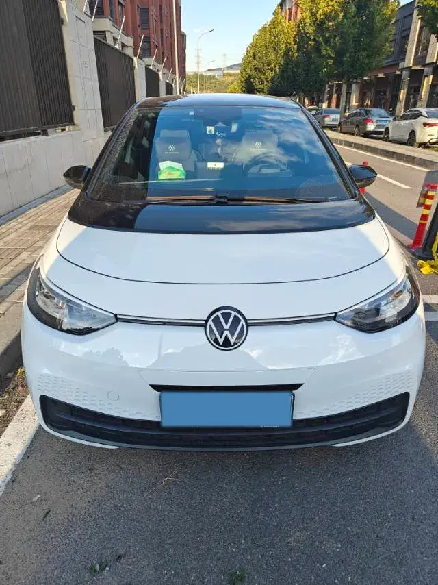 2025 VOLKSWAGEN ID.3 thumbnail 2