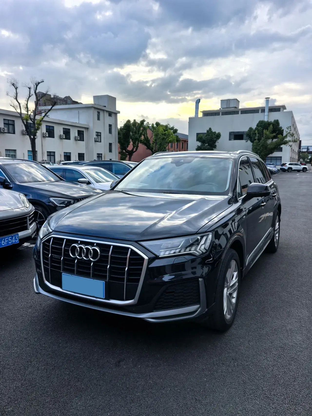 2021 AUDI Q7 view 1
