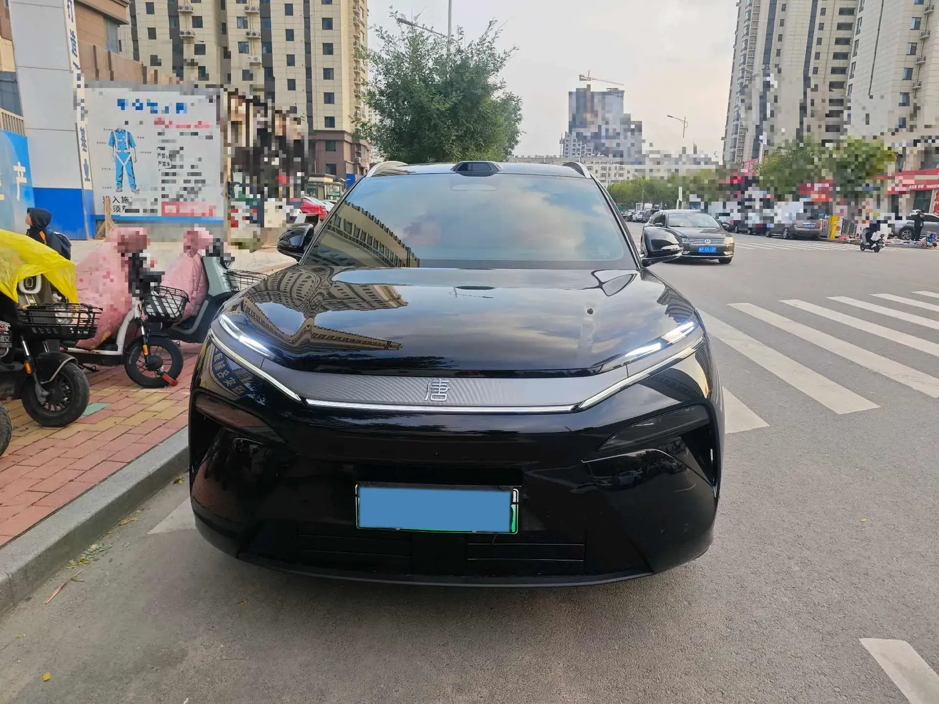 2025 BYD TANGL thumbnail 2