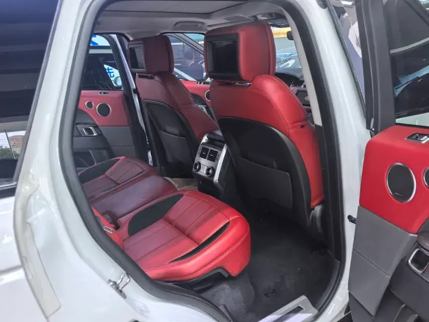 2020 LAND ROVER thumbnail 4