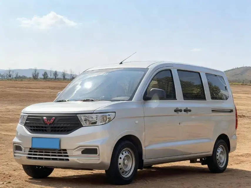 2019 WULING RONGGUANG view 1