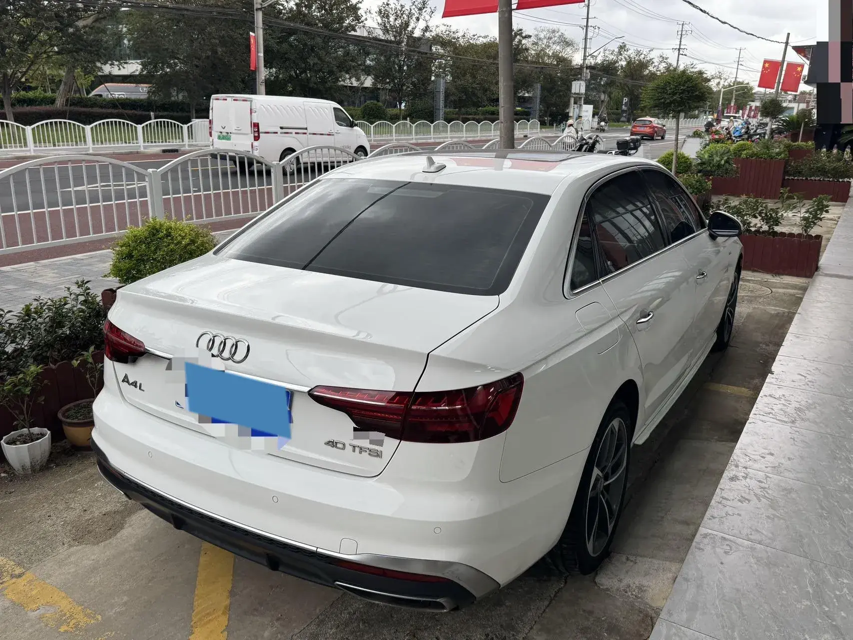 2020 AUDI A4L thumbnail 4