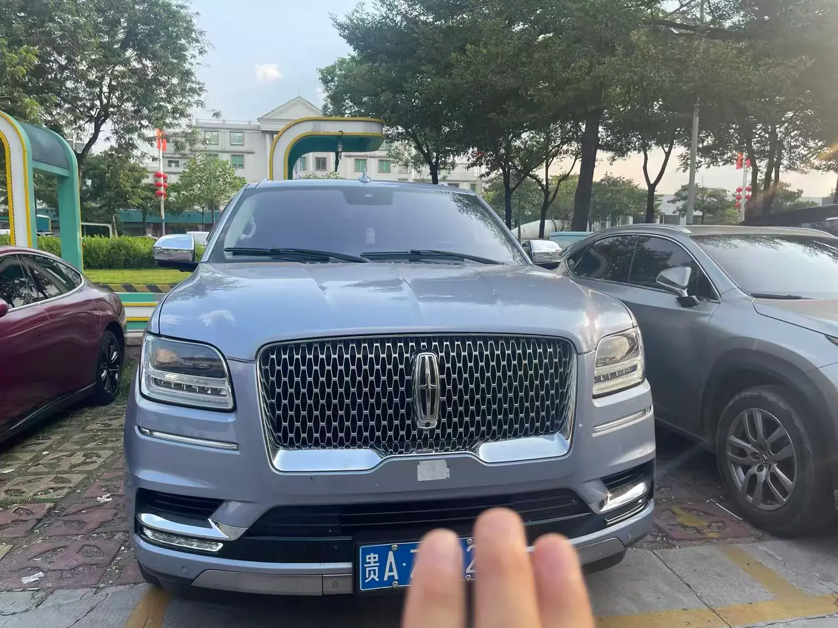 2018 LINCOLN NAVIGATOR thumbnail 3