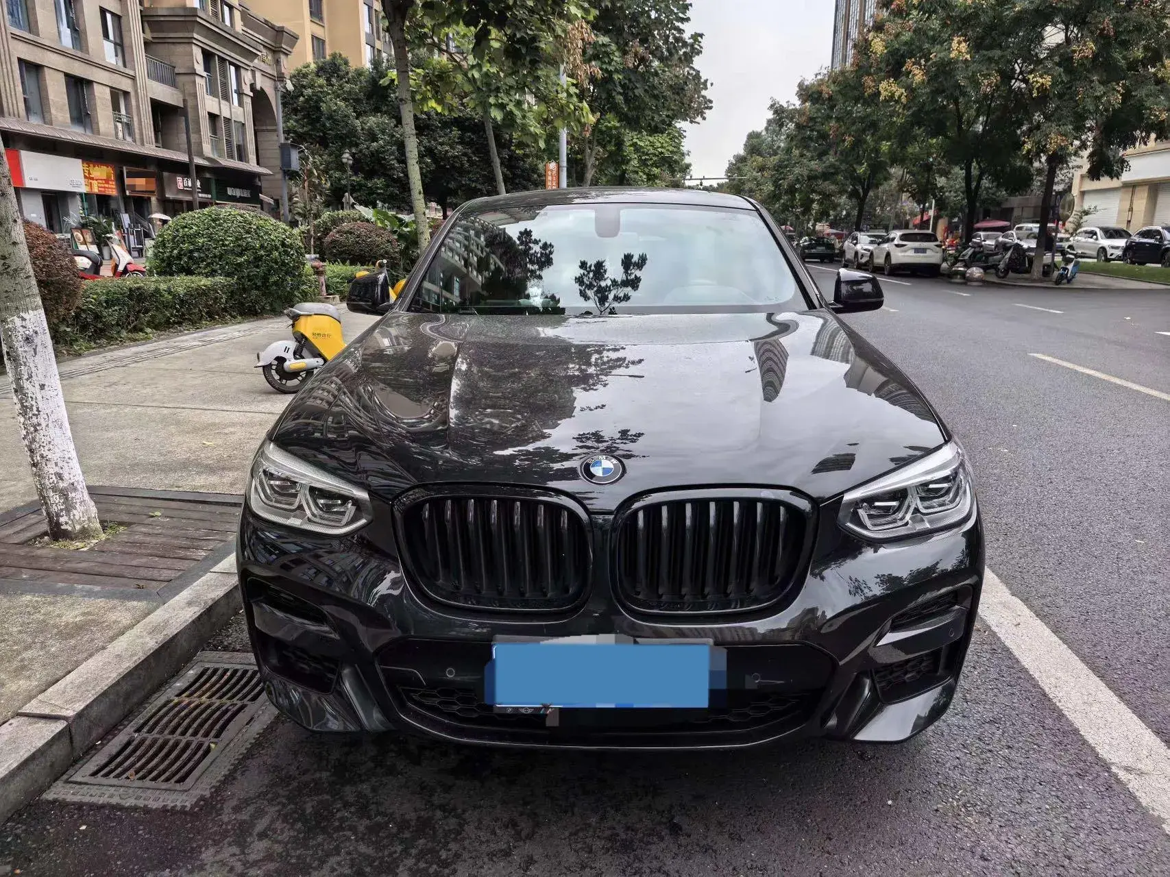 2020 BMW X4 thumbnail 2
