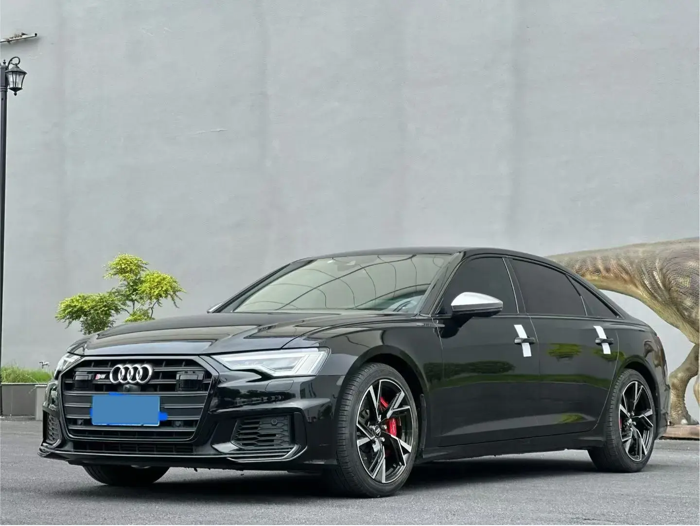2021 AUDI A6L view 1