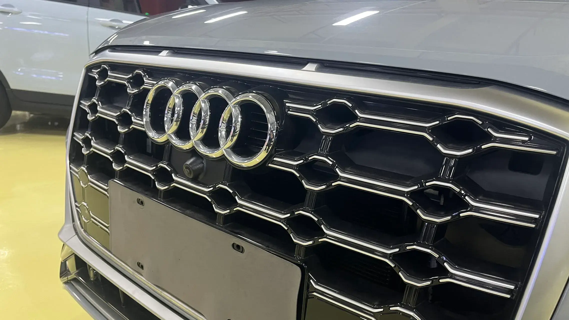 2025 AUDI Q2L thumbnail 4