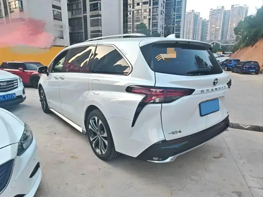 2024 TOYOTA GRANVIA thumbnail 4