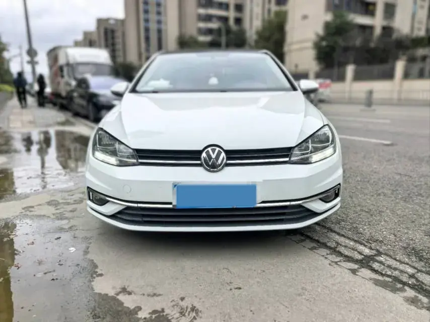 2019 VOLKSWAGEN GOLF thumbnail 2