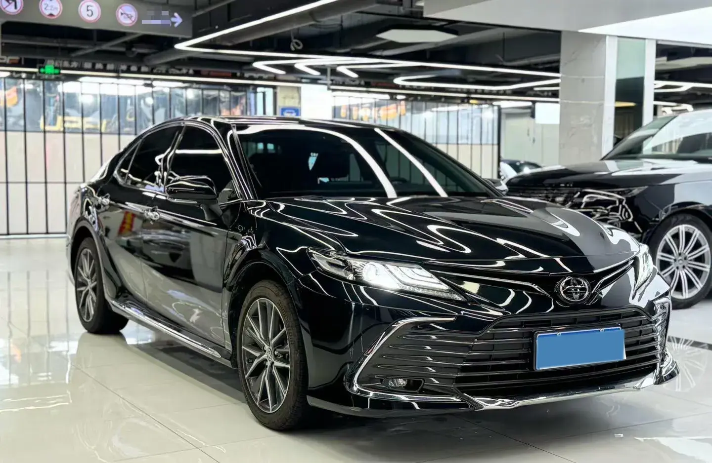 2023 TOYOTA CAMRY thumbnail 3