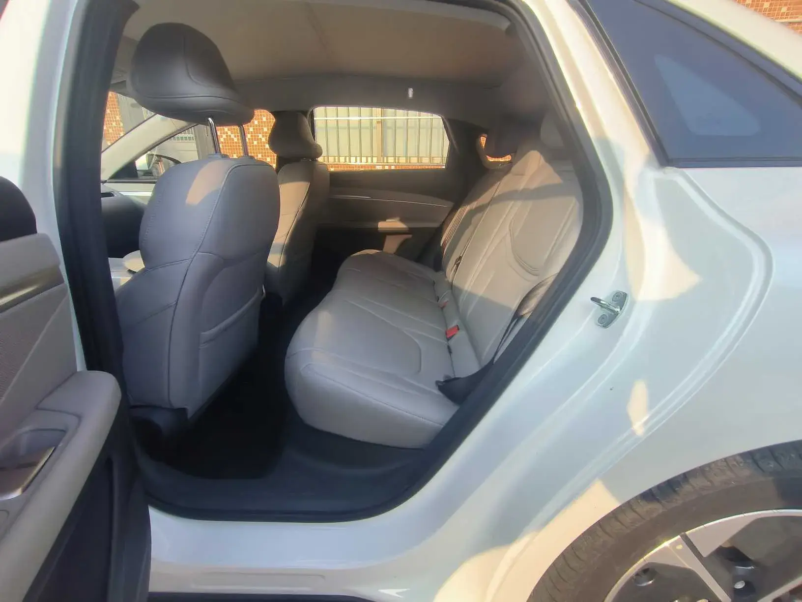 2024 XPENG MONA thumbnail 4