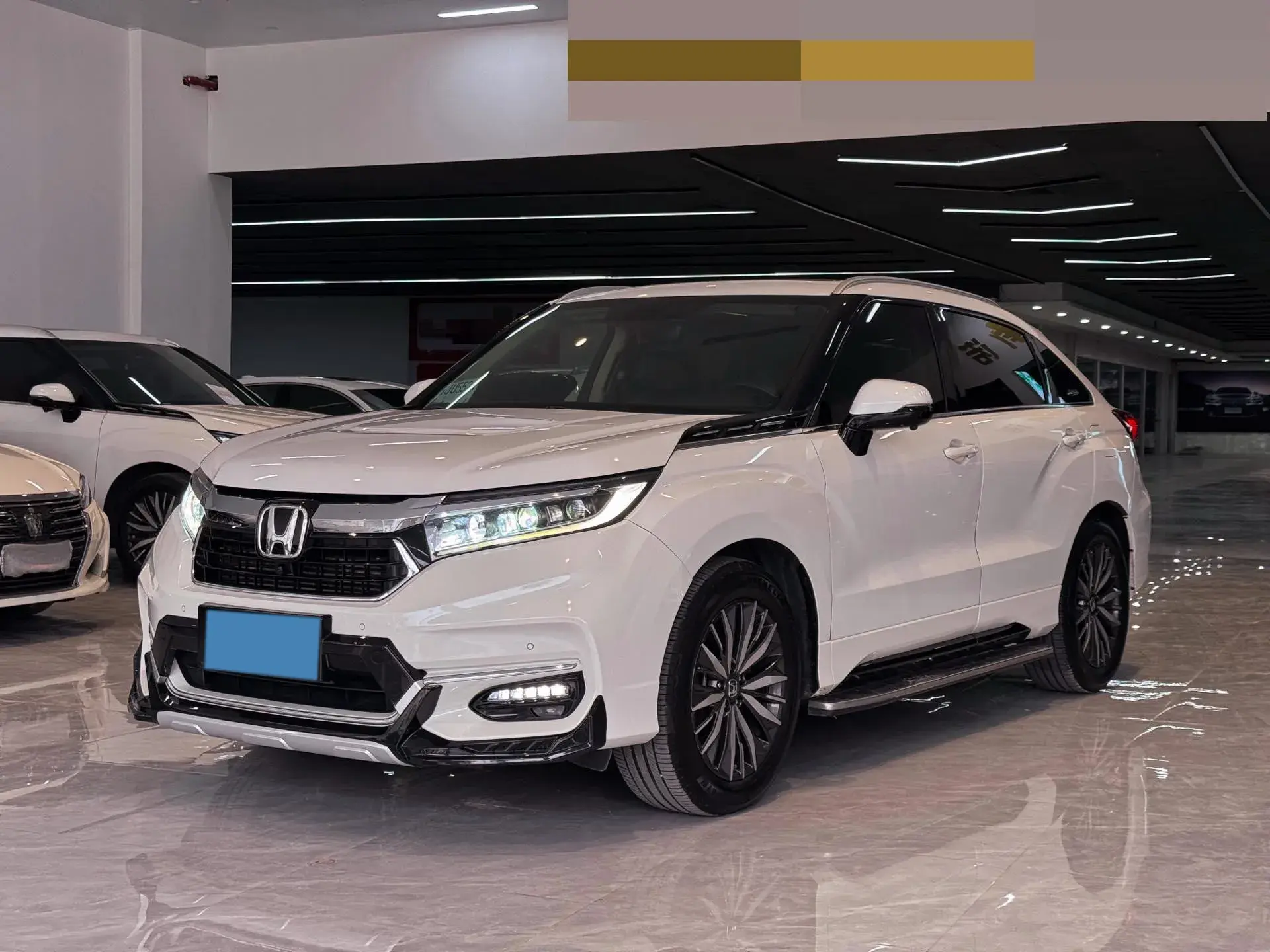 2020 HONDA AVANCIER view 1