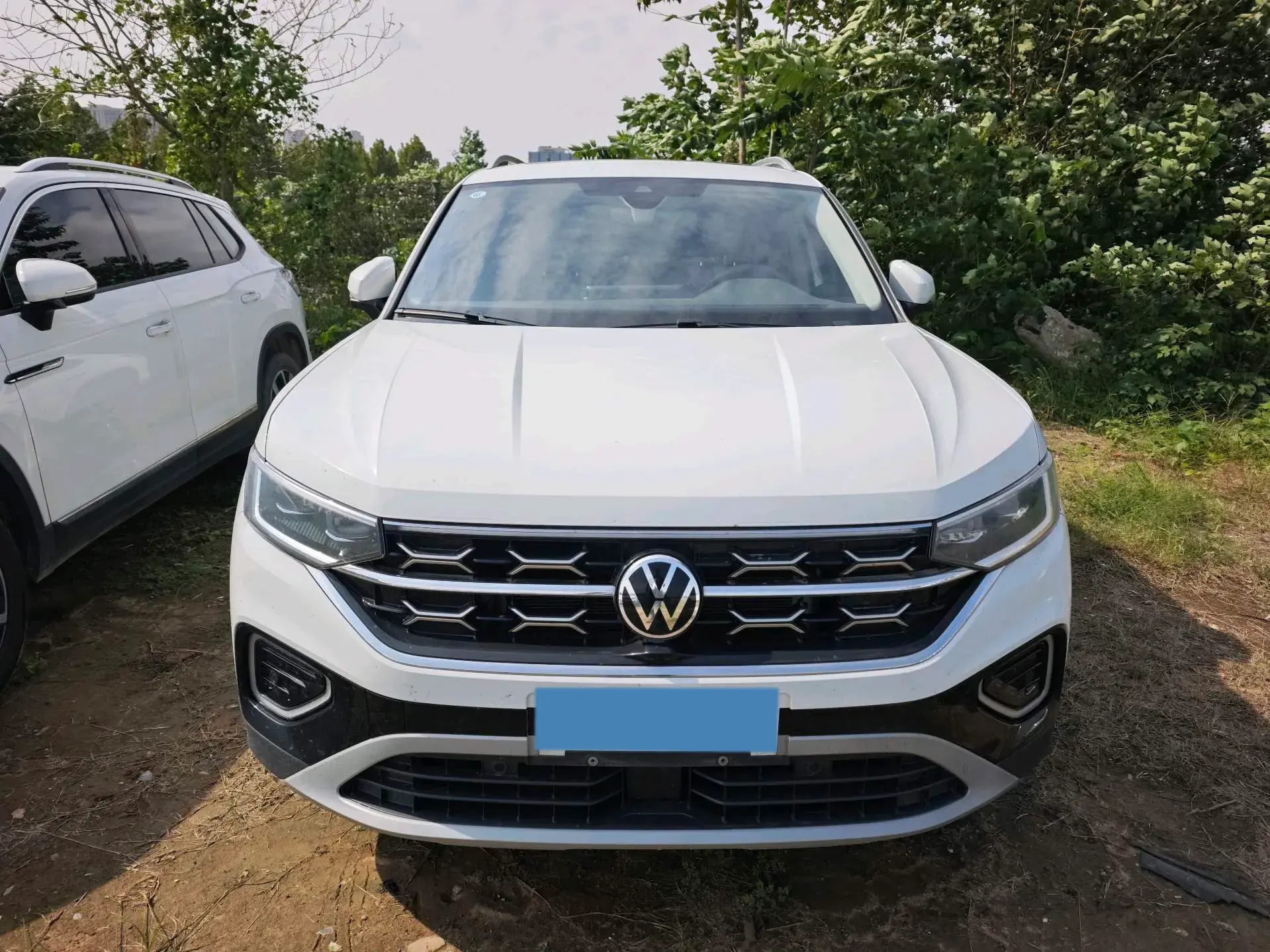 2023 VOLKSWAGEN TAYRON thumbnail 2