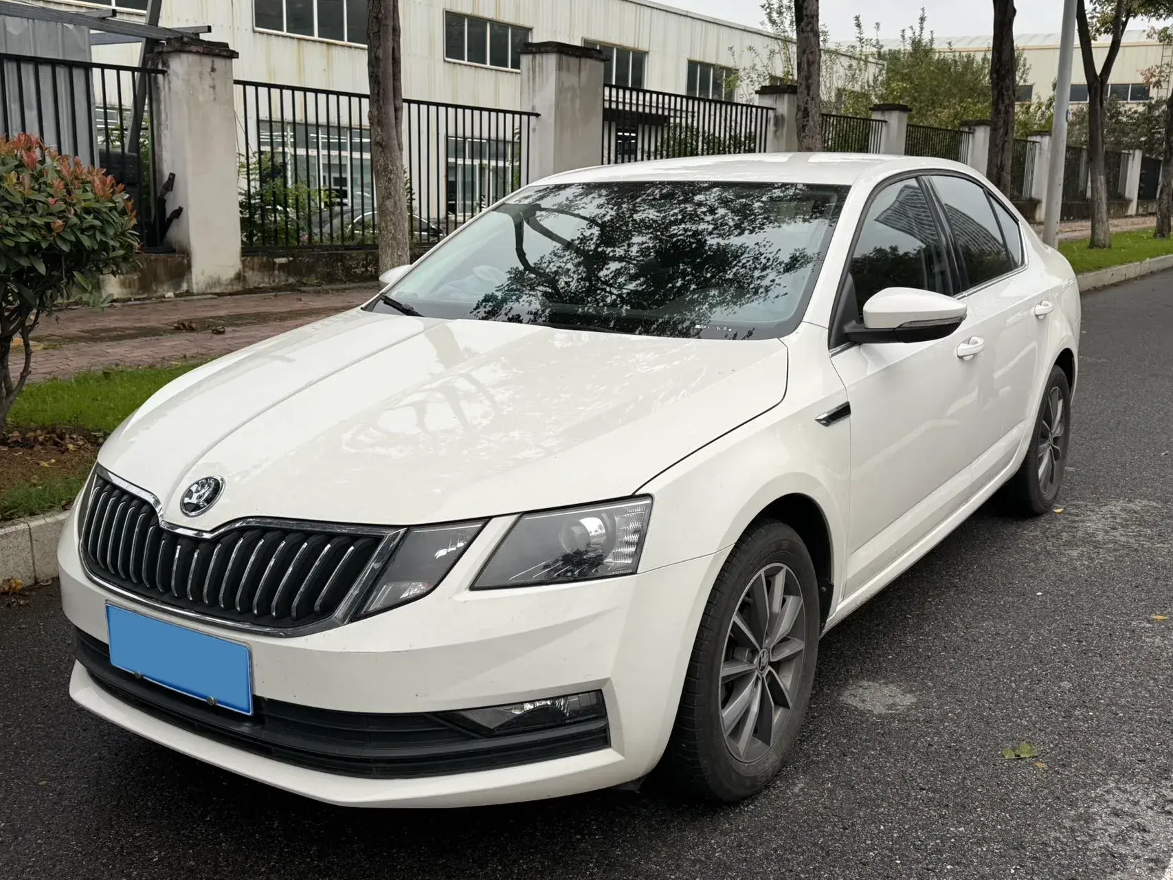 2020 SKODA OCTAVIA view 1