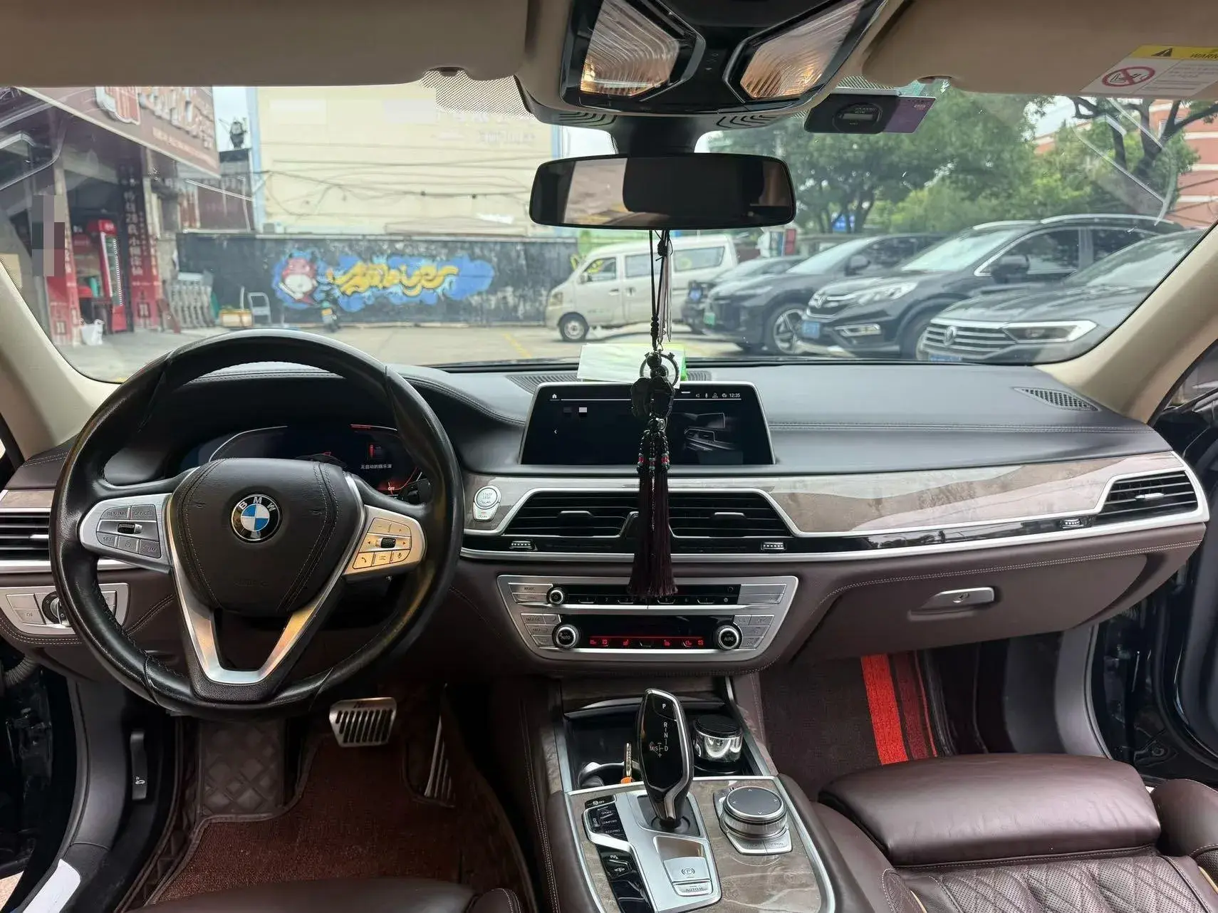 2019 BMW 7 thumbnail 4