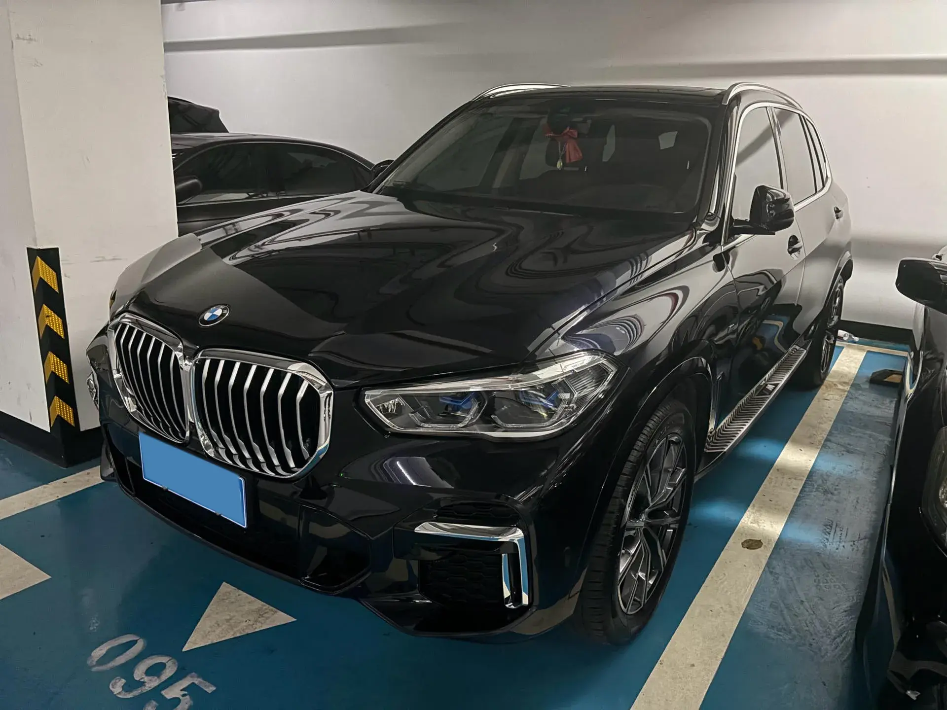 2022 BMW X5 view 1