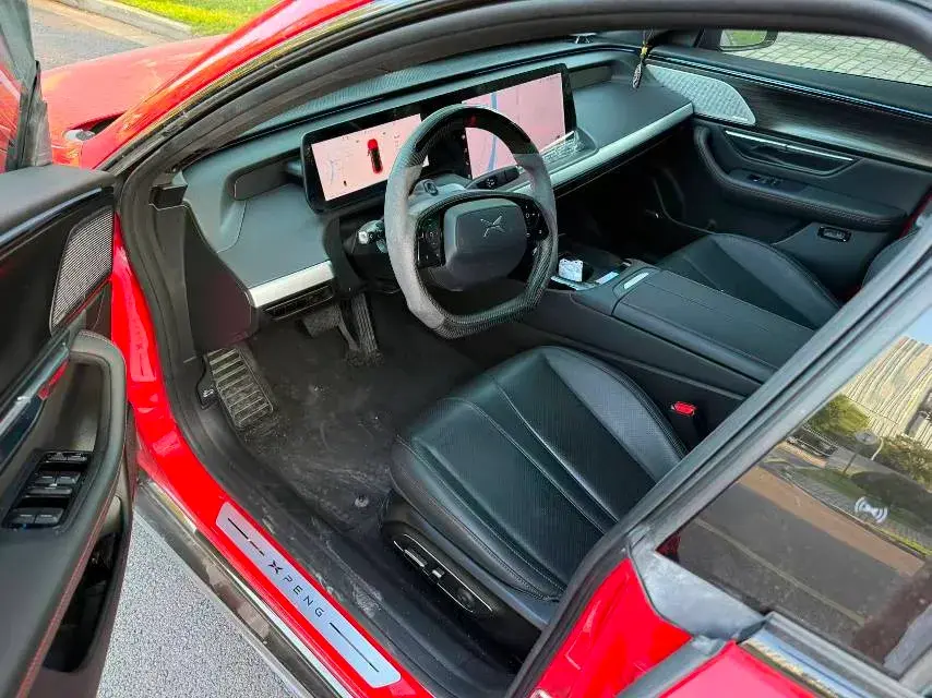 2021 XPENG P7 thumbnail 4