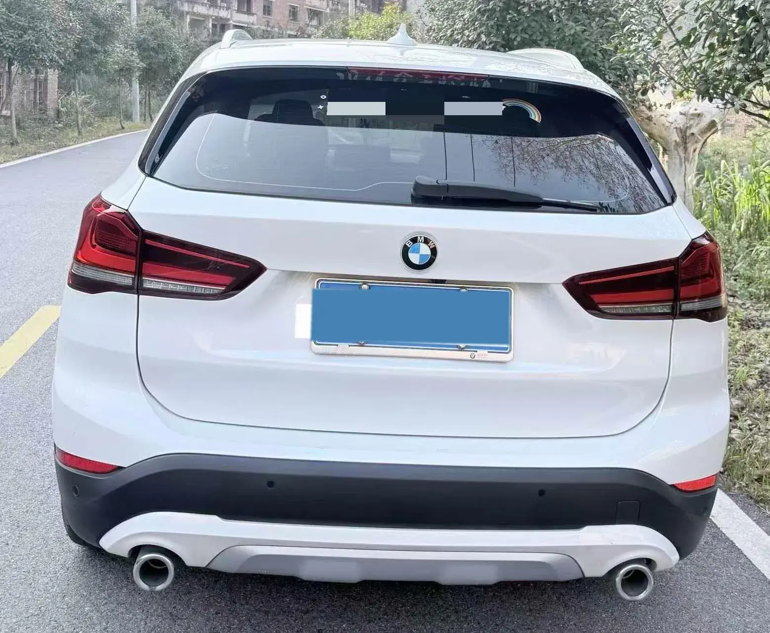 2022 BMW X1 thumbnail 3