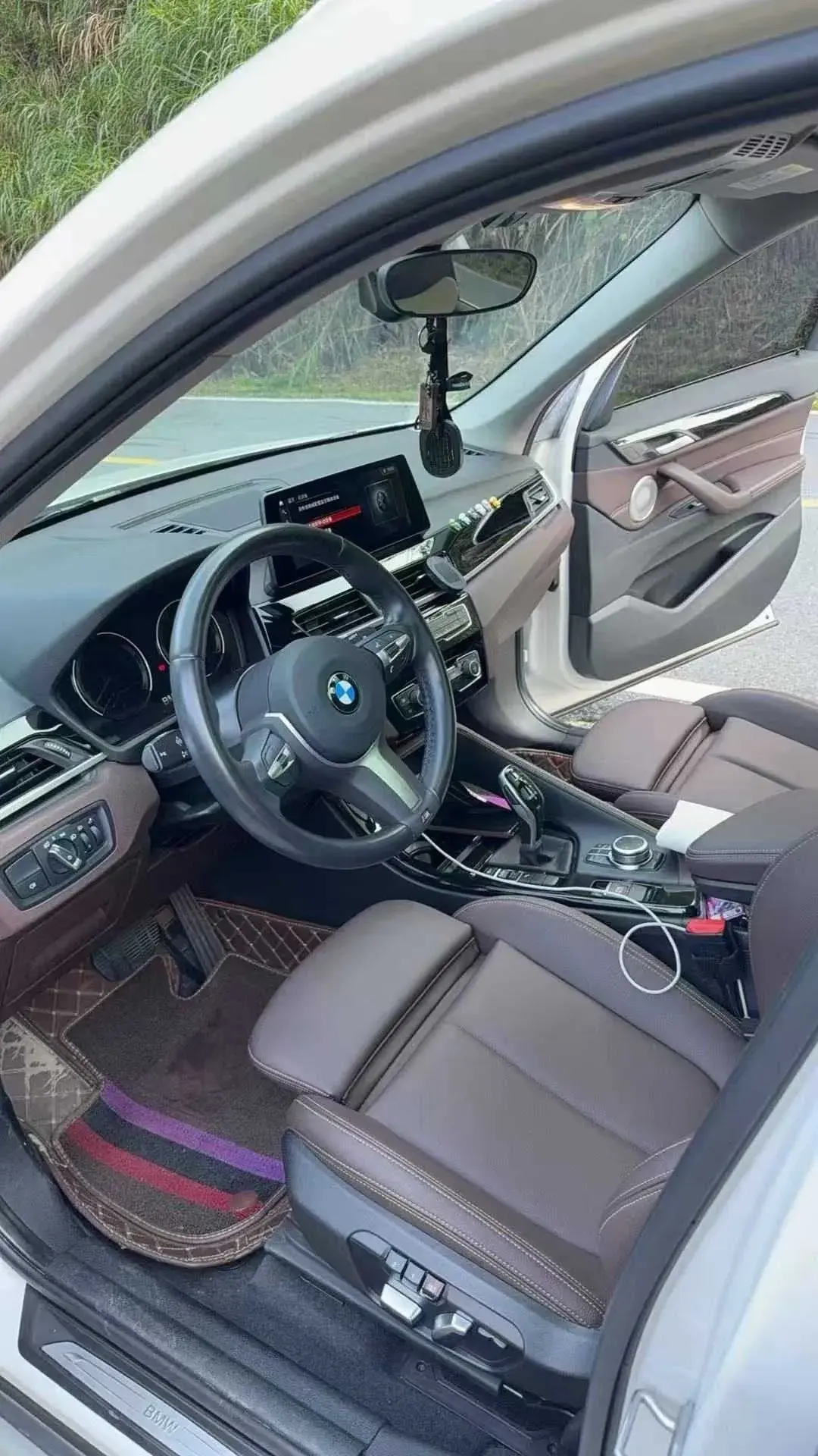 2022 BMW X1 thumbnail 4