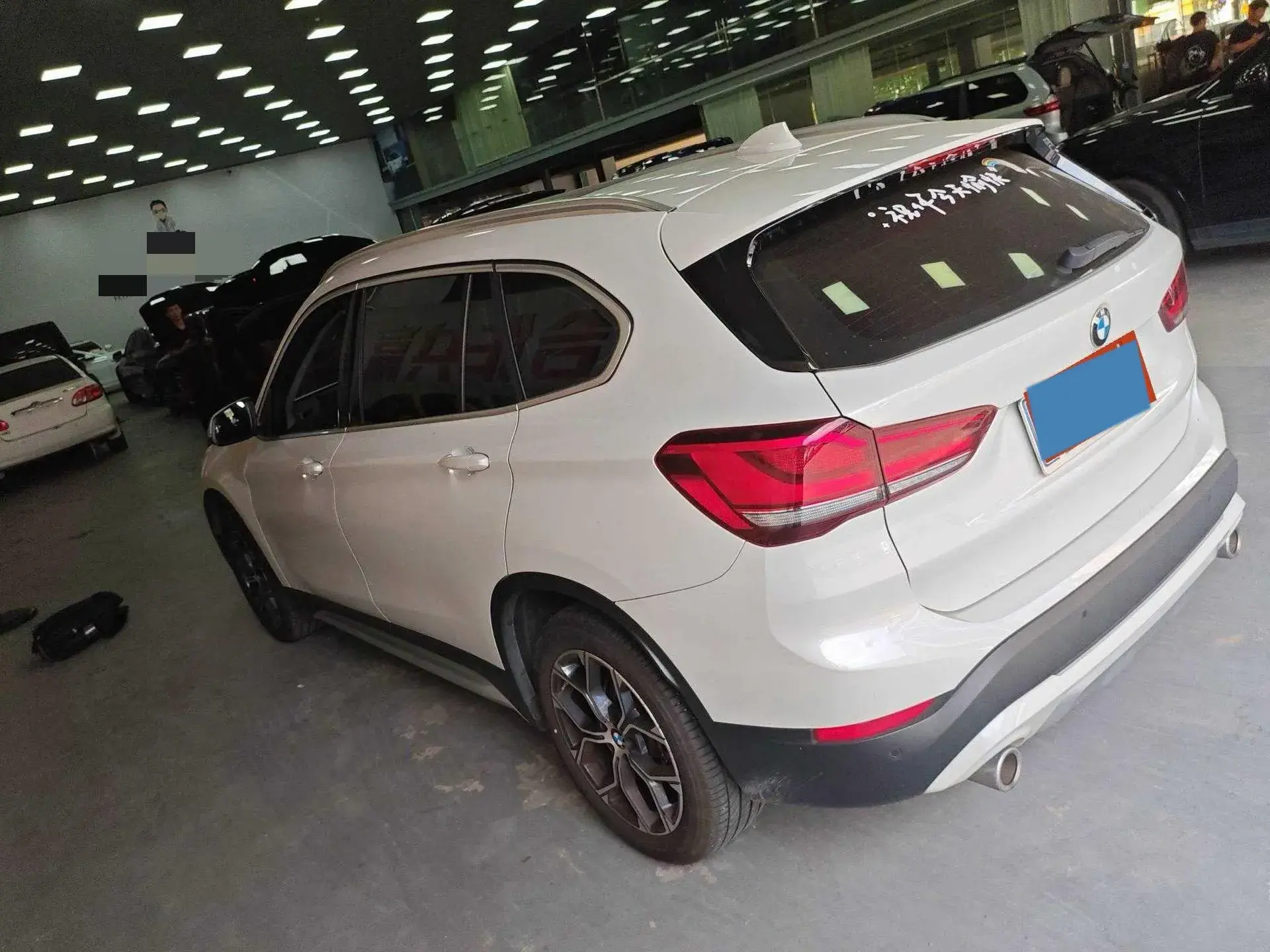 2022 BMW X1 thumbnail 2