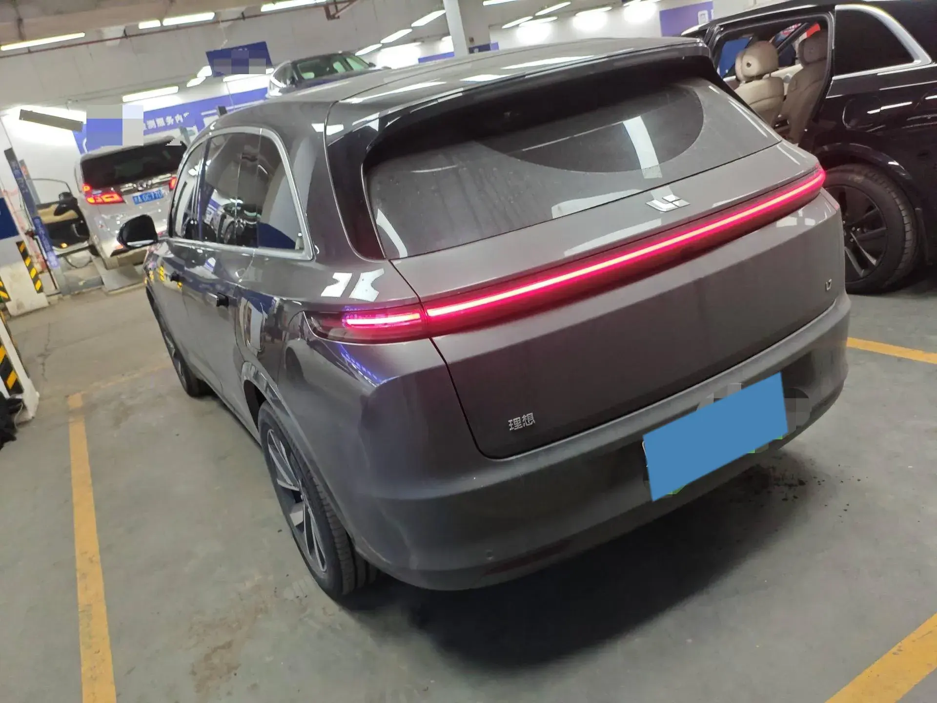 2023 LI L7 thumbnail 2