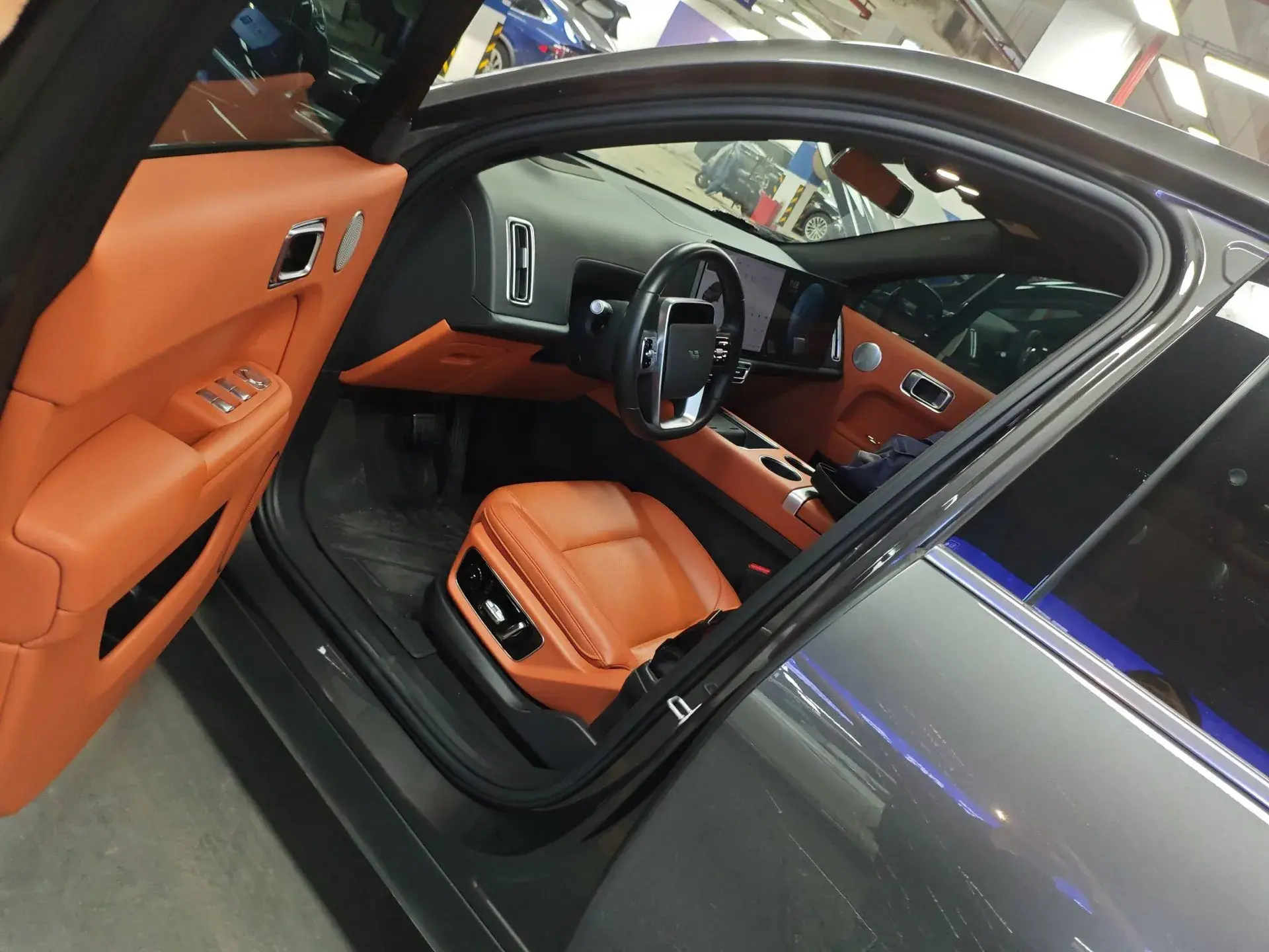 2023 LI L7 thumbnail 3